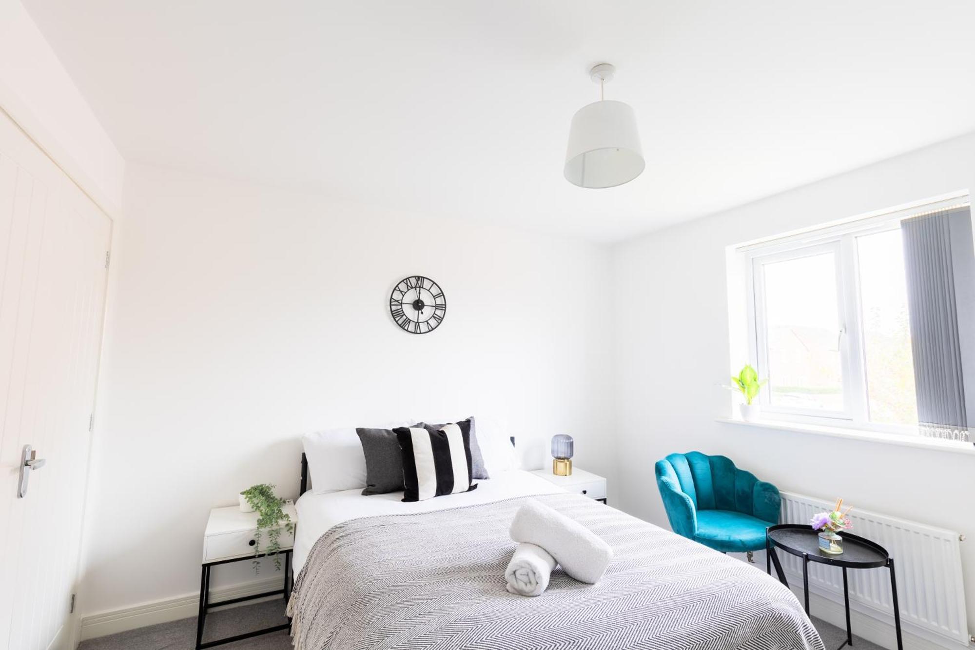 Spacious 4-Bedroom Home Near City Centre With Parking Nottingham Exterior foto