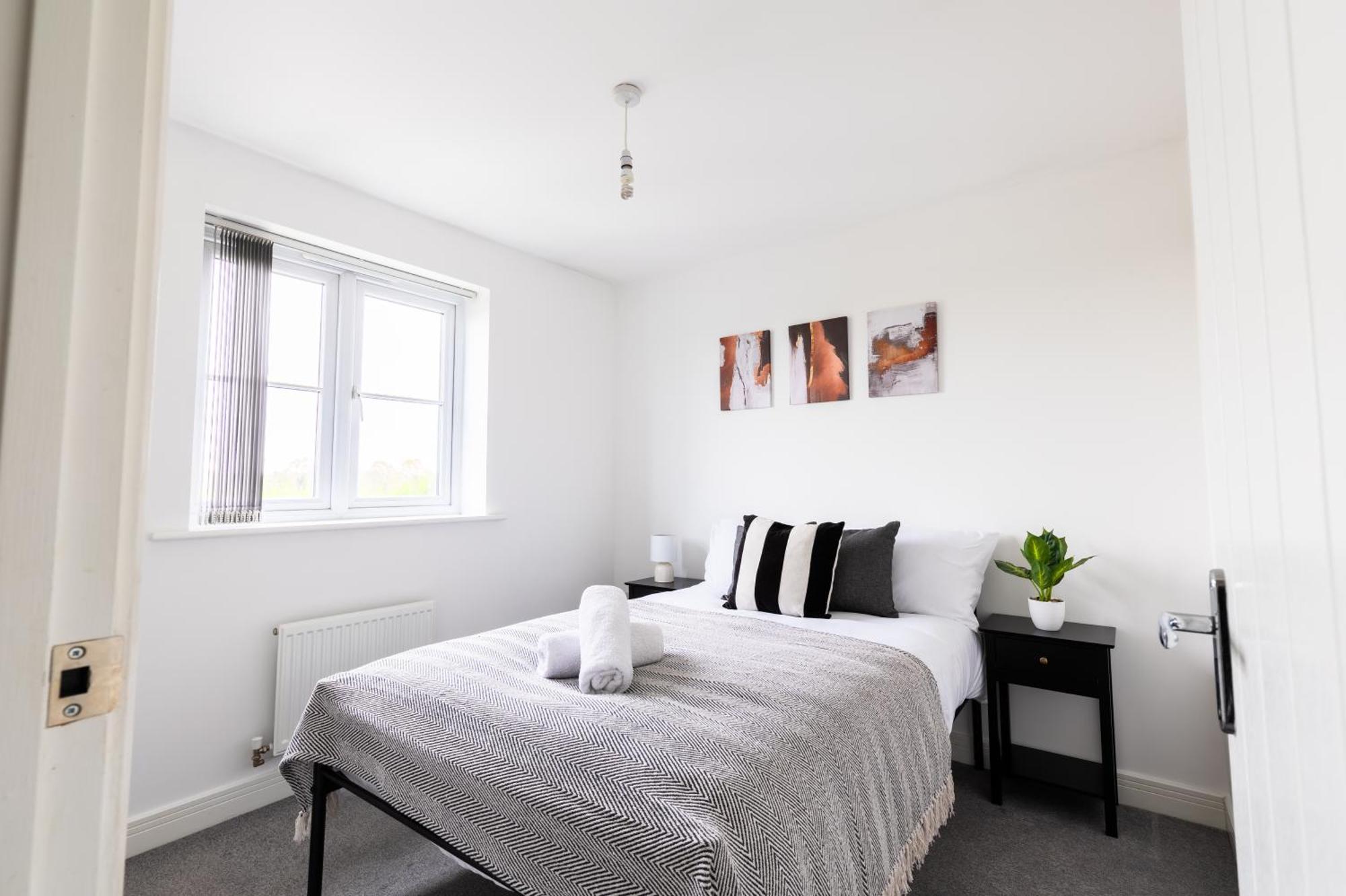 Spacious 4-Bedroom Home Near City Centre With Parking Nottingham Exterior foto