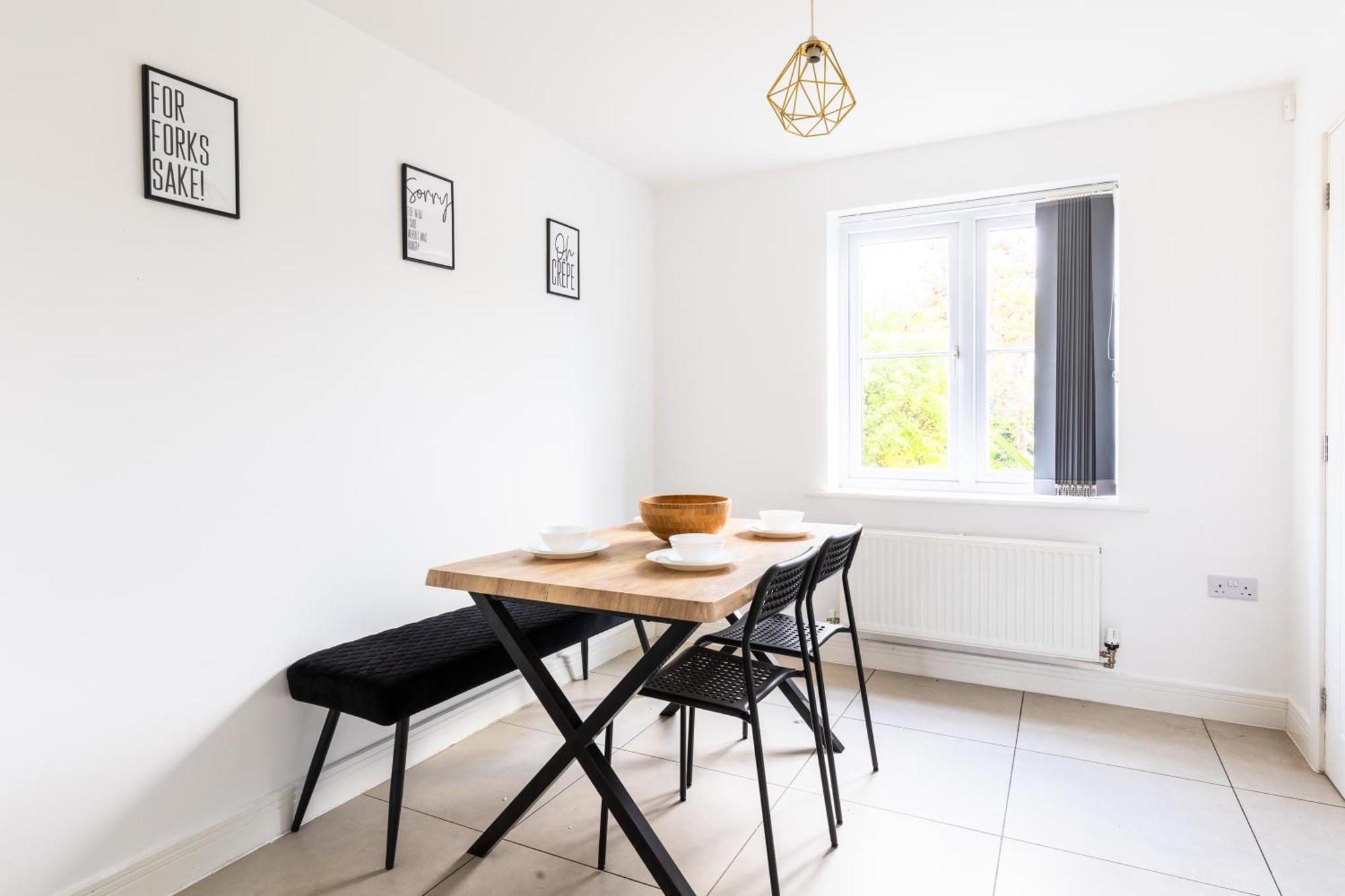 Spacious 4-Bedroom Home Near City Centre With Parking Nottingham Exterior foto