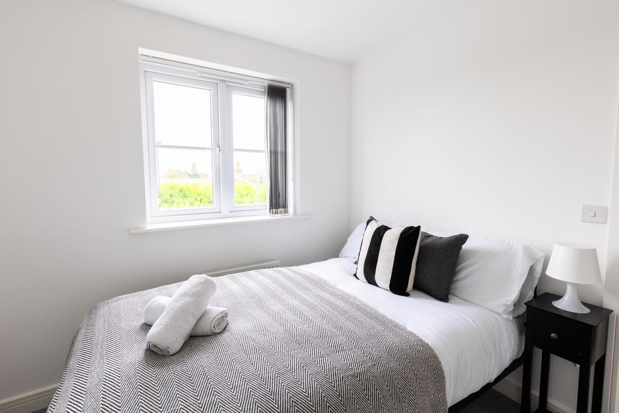 Spacious 4-Bedroom Home Near City Centre With Parking Nottingham Exterior foto